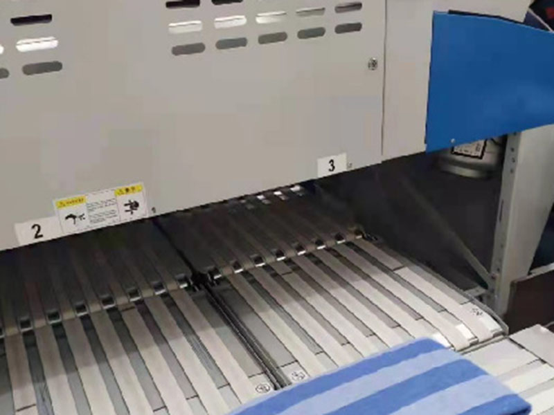 南宫巾类折叠机-01